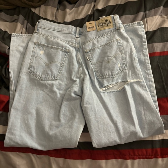 Silver Tab Levi’s ‘94 Baggy Jeans Butt Rip - Picture 5 of 5